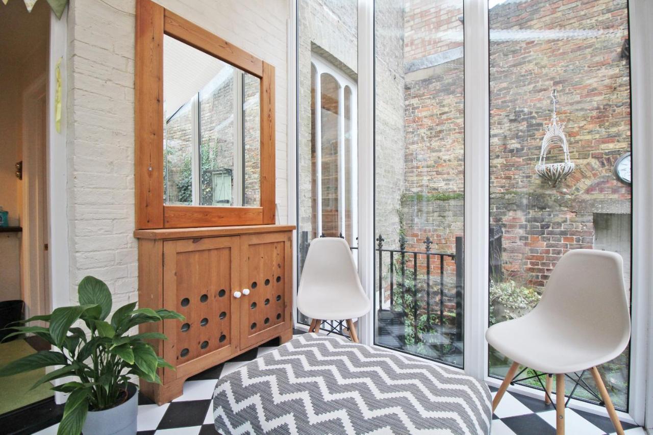 Unique Cambridgeshire Home Full Of Character Ely Exterior photo